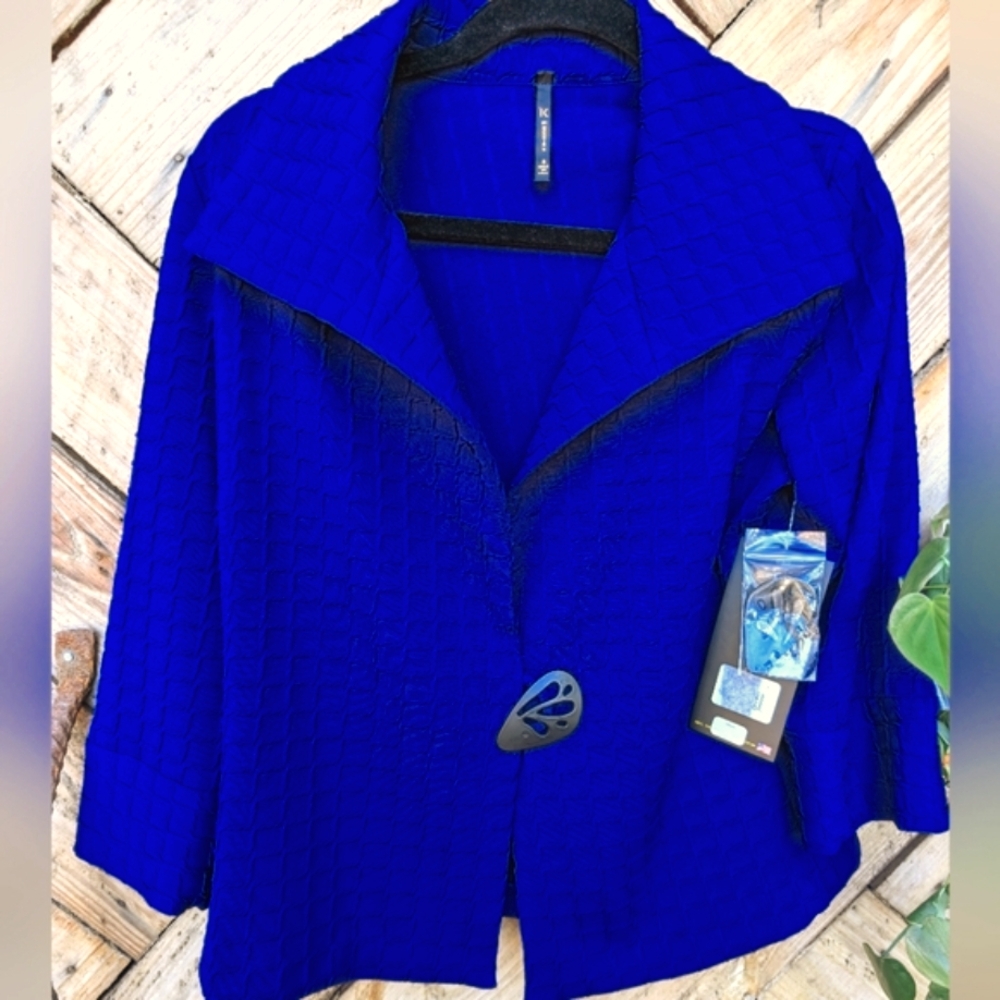IC by Connie K- NWT- Textured deep Navy swing jacket